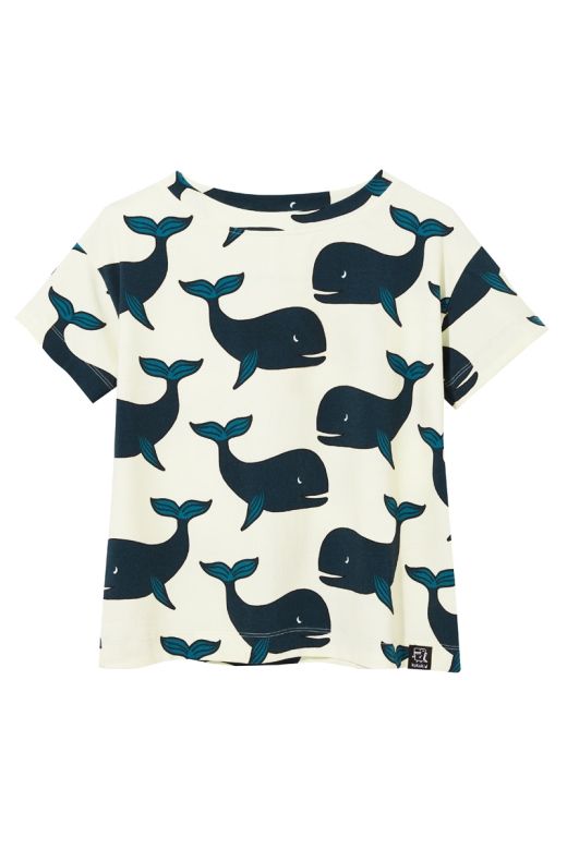 T-shirt beżowy w wieloryby